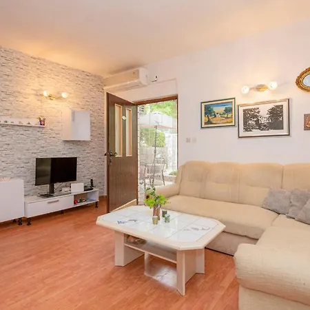 Marijeta, 2a, Trilj Grab