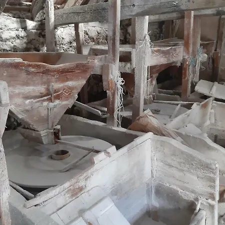 Marijeta, 2a, Trilj * Grab